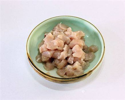 川菜經典菜宮保雞丁的做法步驟